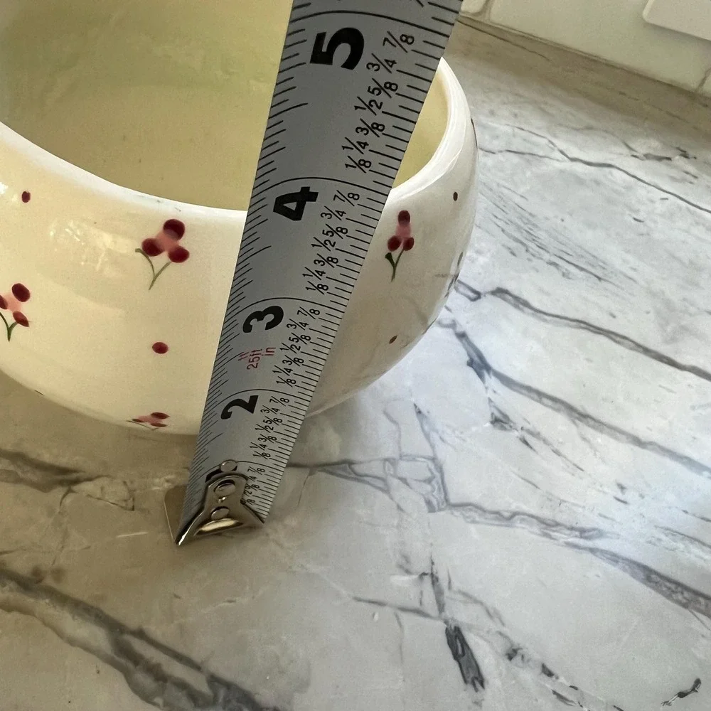 Sweet‎ handpainted floral cache pot